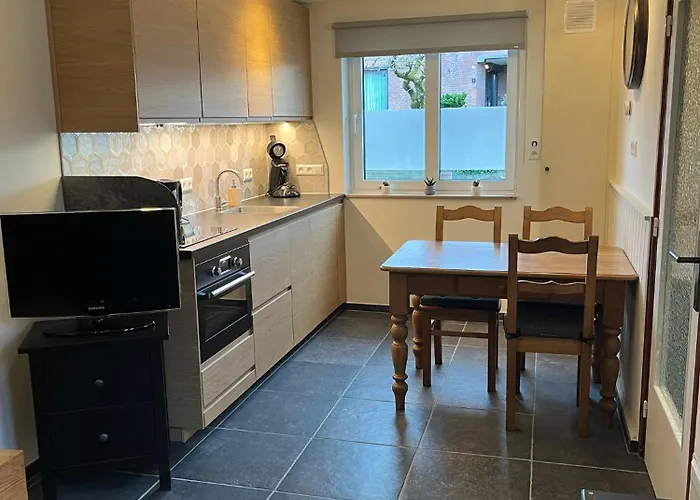 't Schoenmakershuisje Holiday home Epen